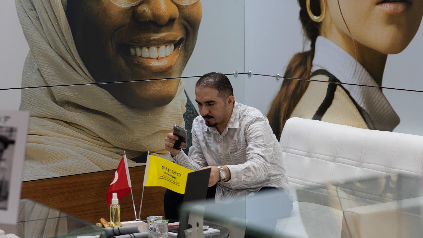 2023 Silmo Fuarı || Anatolia Ventures Optik | Erkek Gözlüğü Üretim, Kadın Gözlüğü Üretim, Çocuk Gözlüğü Üretim, Kolej Gözlüğü Üretim, Okuma Gözlüğü Üretim, Unisex Gözlüğü Üretim, Güneş Gözlüğü Üretim , Köprül Gözlüğü Üretim,  Erkek Gözlüğü, Kadın Gözlüğü, Çocuk Gözlüğü, Kolej Gözlüğü, Okuma Gözlüğü, Unisex Gözlüğü, Güneş Gözlüğü, Frenk Gözlüğü, Frenk Metal Gözlüğü, Frenk Okuma Gözlüğü, Frenk Güneş Gözlüğü, Köprül Gözlüğü